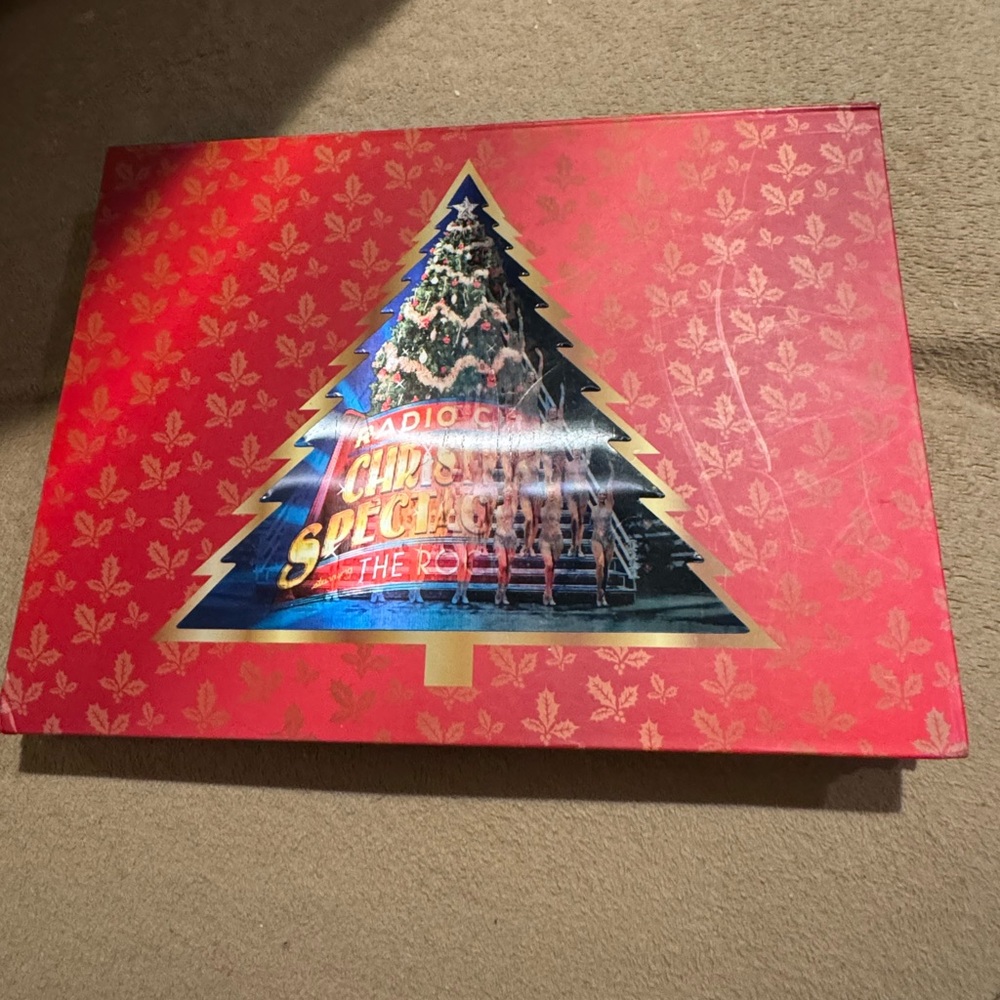 2009 Radio City Christmas Spectacular The Rockettes Souvenir Popup Book